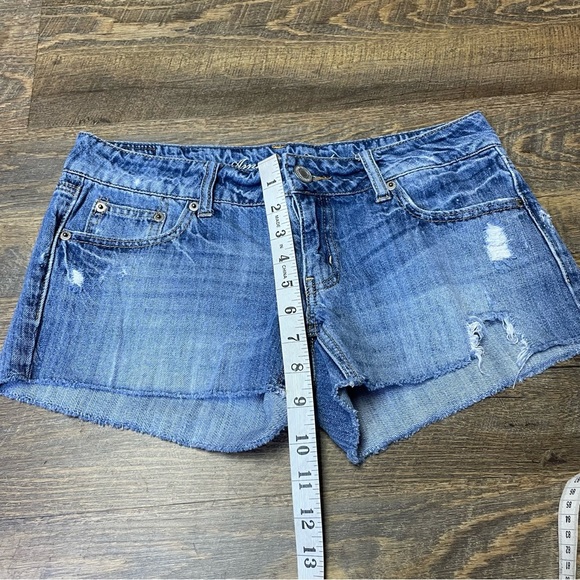 Y2K American Eagle Booty Jean Shorts Low Rise Distressed Retro SZ 6 Shortie - Picture 3 of 8